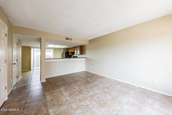 Glendale, AZ 85301,4828 W ORANGEWOOD Avenue #113