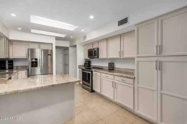 Scottsdale, AZ 85258,8547 E Via De Encanto --