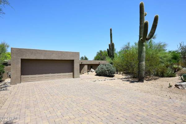 Carefree, AZ 85377,1041 N BOULDER Drive