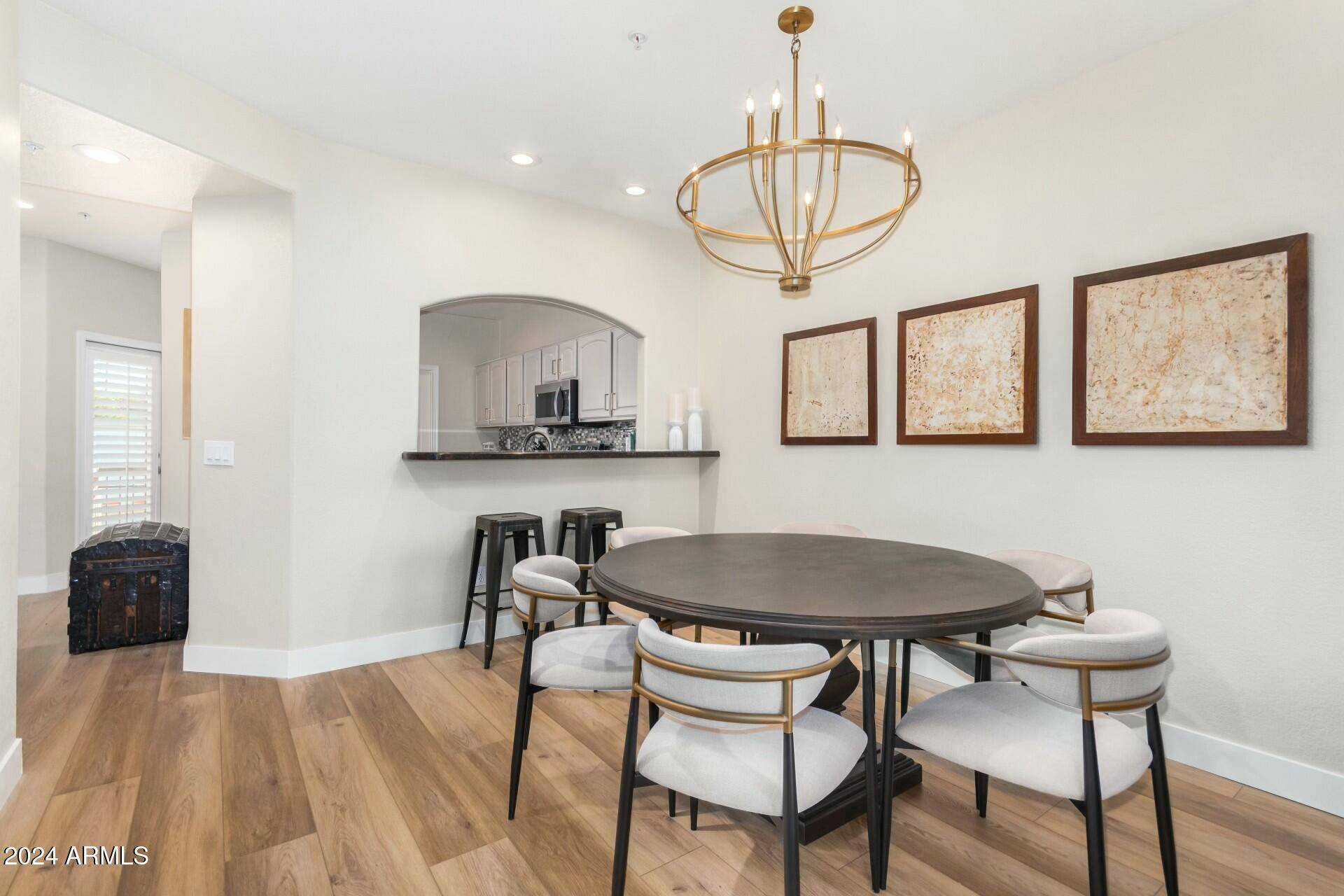 Scottsdale, AZ 85251,7021 E EARLL Drive #215