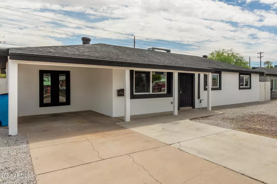 4525 W Crittenden Lane, Phoenix, AZ 85031