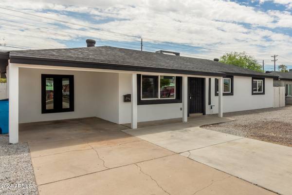 4525 W Crittenden Lane, Phoenix, AZ 85031