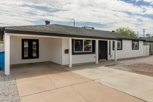 4525 W Crittenden Lane,  Phoenix,  AZ 85031