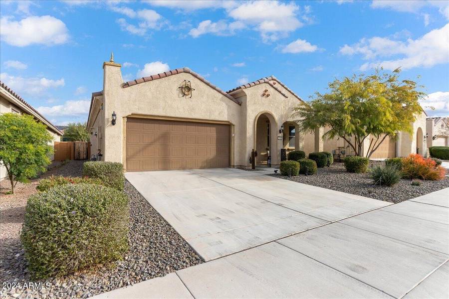 27486 W MOHAWK Lane, Buckeye, AZ 85396