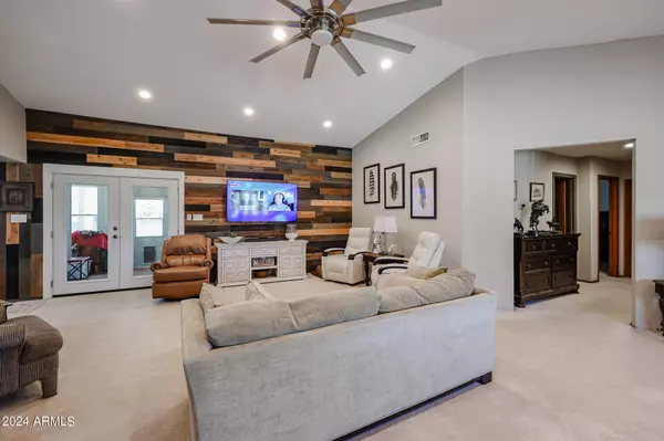 Peoria, AZ 85383,8747 W DALEY Lane