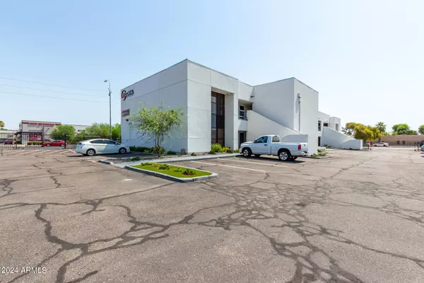 Phoenix, AZ 85021,2411 W NORTHERN Avenue