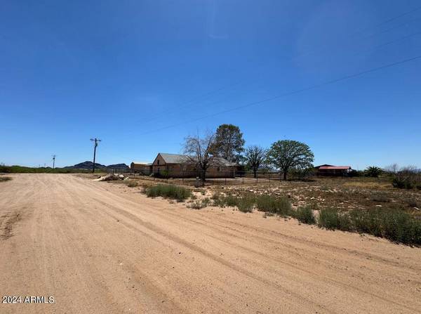 Aguila, AZ 85320,50707 W Long Rifle Road #-