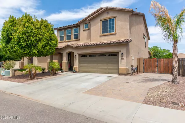 2332 W ARROYO Way, San Tan Valley, AZ 85144