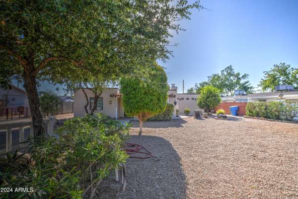 Phoenix, AZ 85008,2534 N 52ND Street