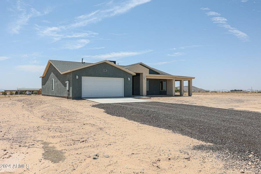 33213 W SIESTA Way, Tonopah, AZ 85354