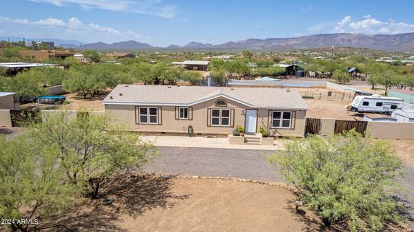 New River, AZ 85087,1234 E CAVALRY Road