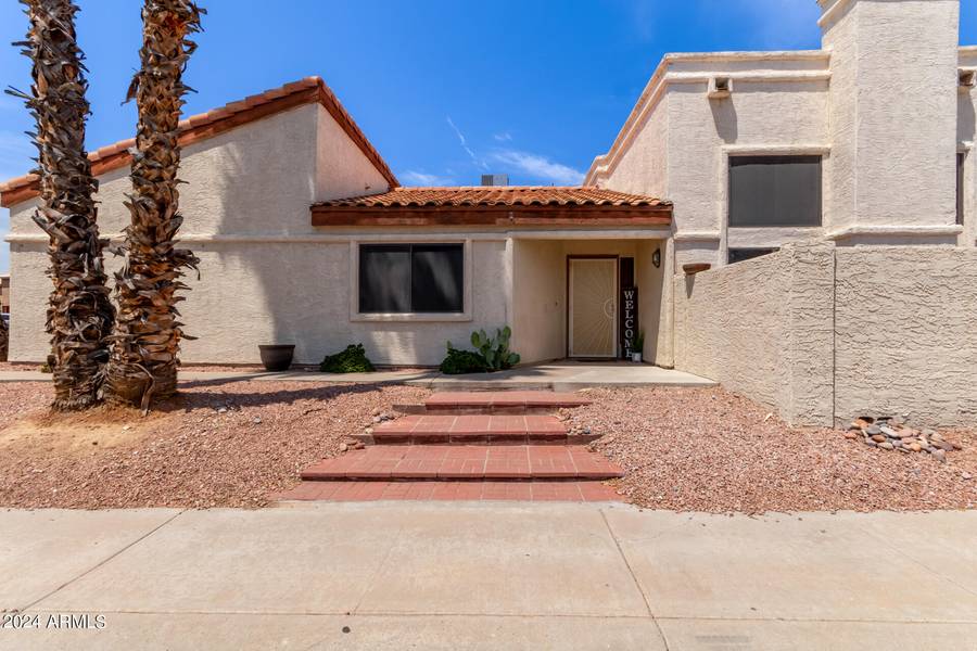 4024 E HIDDENVIEW Drive, Phoenix, AZ 85048