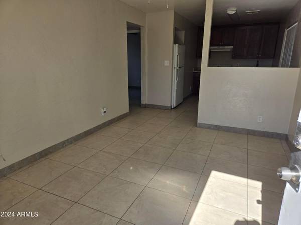 Phoenix, AZ 85017,2540 W CAMPBELL Avenue #Apt 2