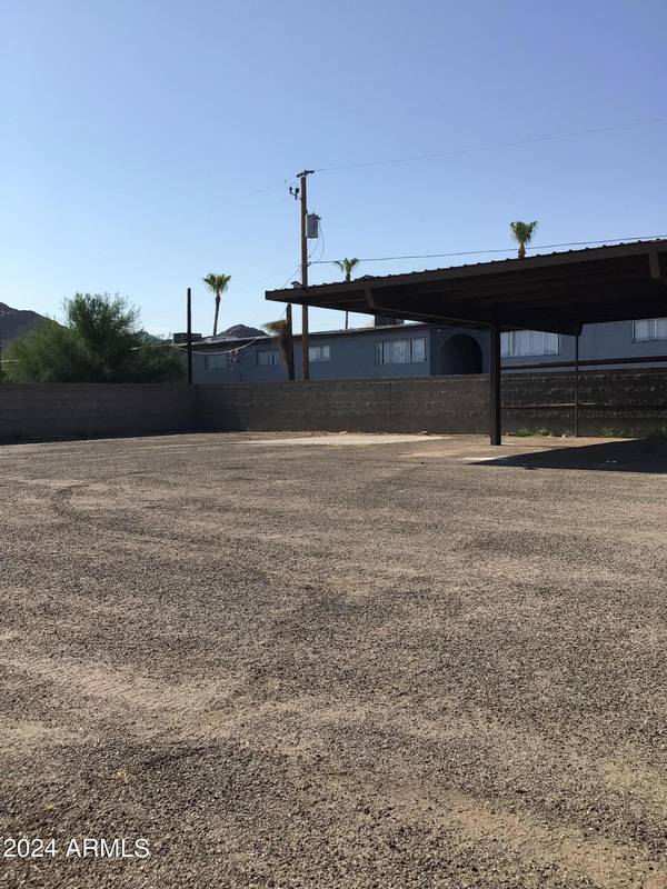 Phoenix, AZ 85020,9505 N CAVE CREEK Road