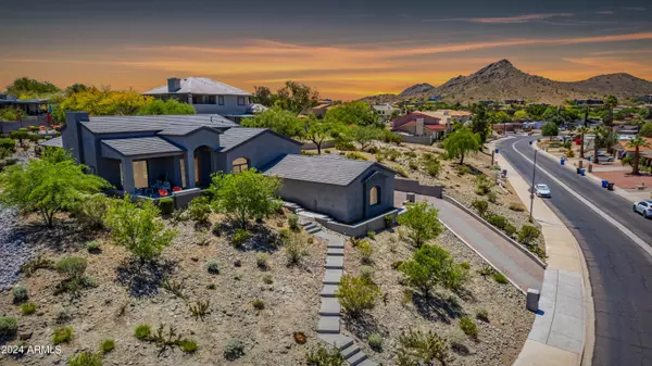 Phoenix, AZ 85032,3001 E ACOMA Drive