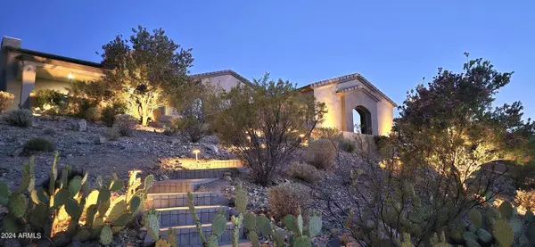 3001 E ACOMA Drive, Phoenix, AZ 85032