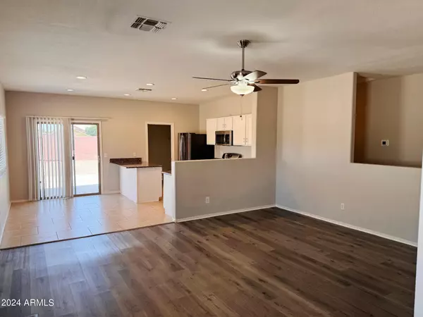 San Tan Valley, AZ 85143,1110 E SILVERSMITH Trail