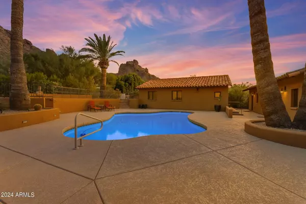 Paradise Valley, AZ 85253,5567 E MCDONALD Drive