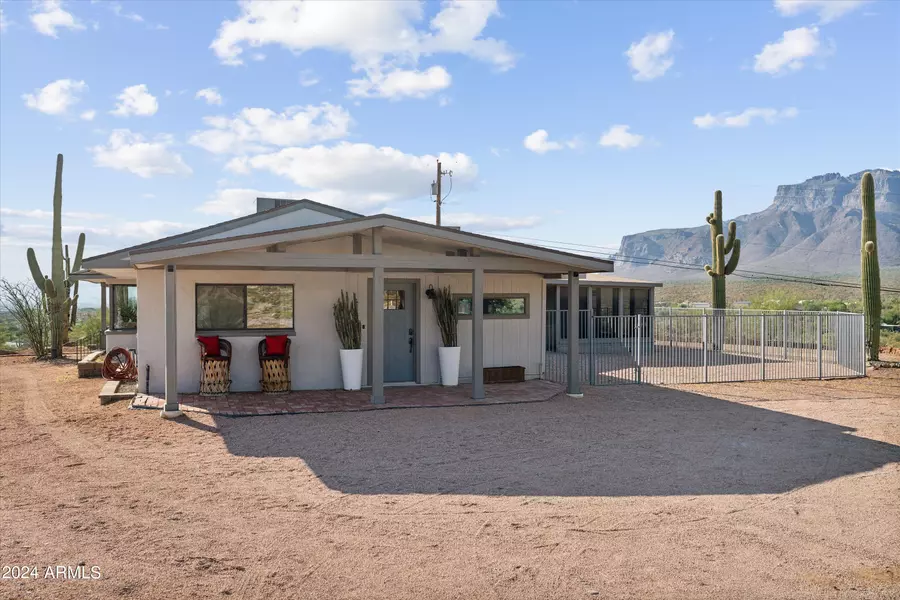 3170 S YAQUI Lane, Gold Canyon, AZ 85118