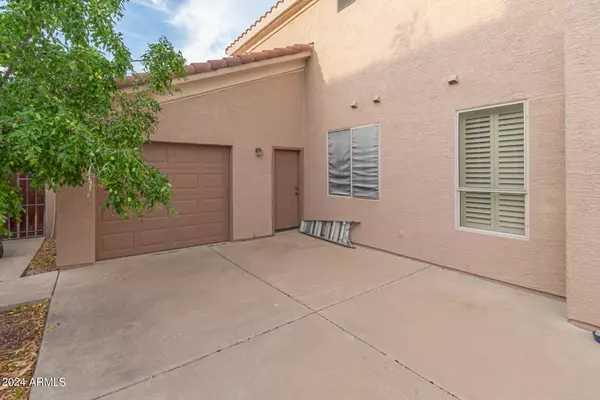 Scottsdale, AZ 85254,5545 E HELENA Drive