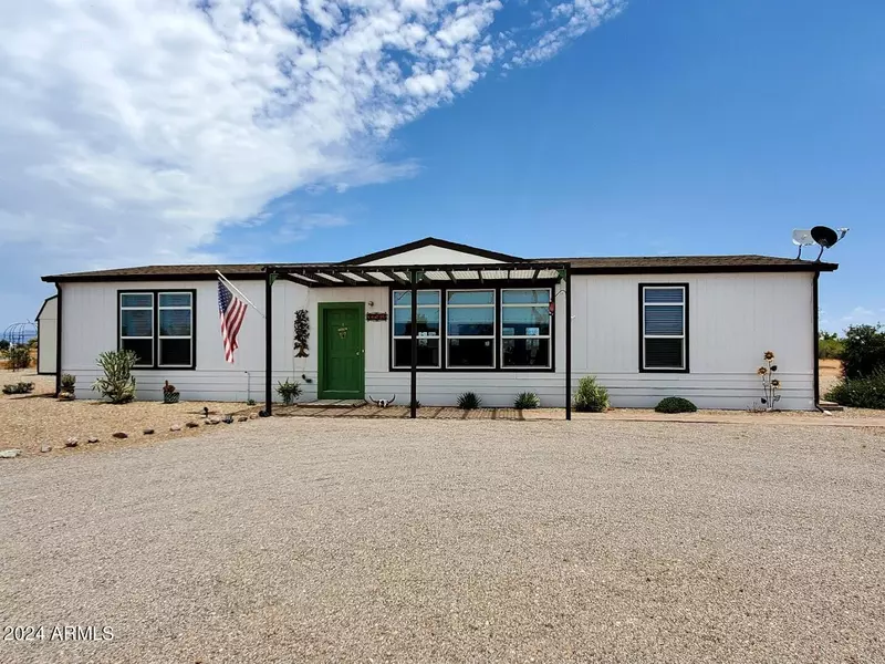 32561 FELIX --, San Tan Valley, AZ 85143