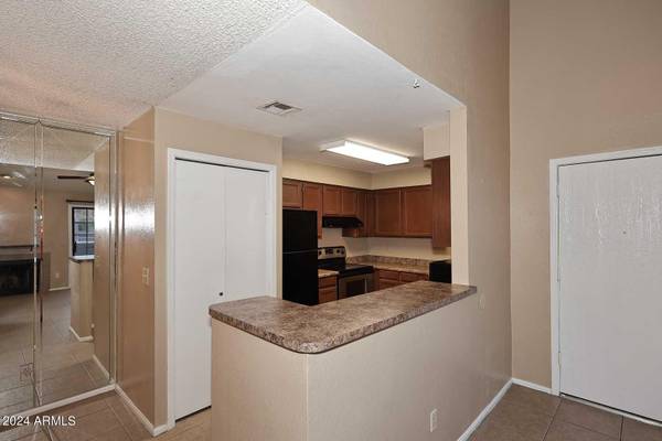 Mesa, AZ 85210,533 W GUADALUPE Road #2130