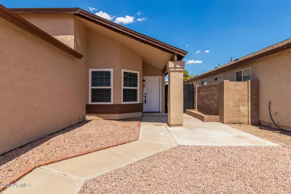 Glendale, AZ 85302,6314 W LAWRENCE Lane W