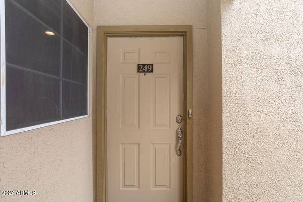 Phoenix, AZ 85020,1880 E MORTEN Avenue #249