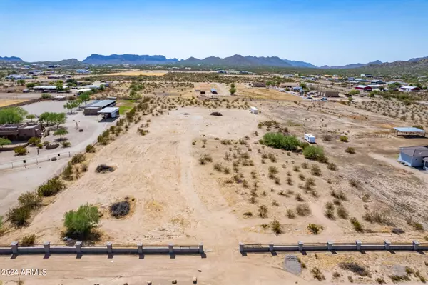 29252 N BRYCE Trail #2, San Tan Valley, AZ 85144