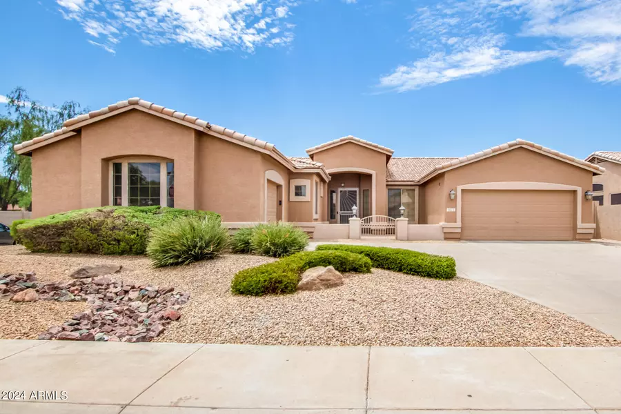 2073 W SPRUCE Drive, Chandler, AZ 85286