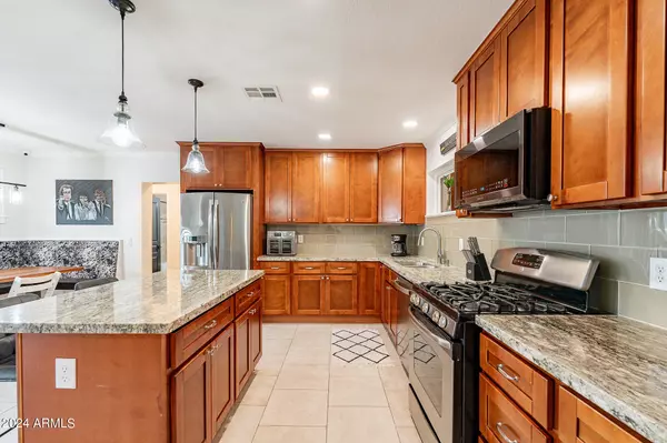 Phoenix, AZ 85014,1148 E LAMAR Road