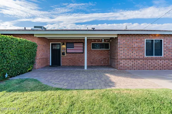 Phoenix, AZ 85014,1148 E LAMAR Road