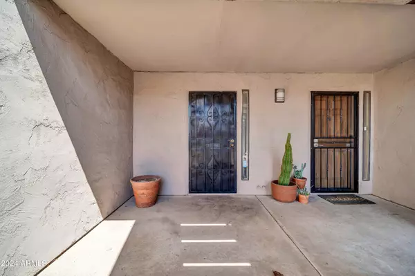 Scottsdale, AZ 85258,9460 N 92ND Street #102