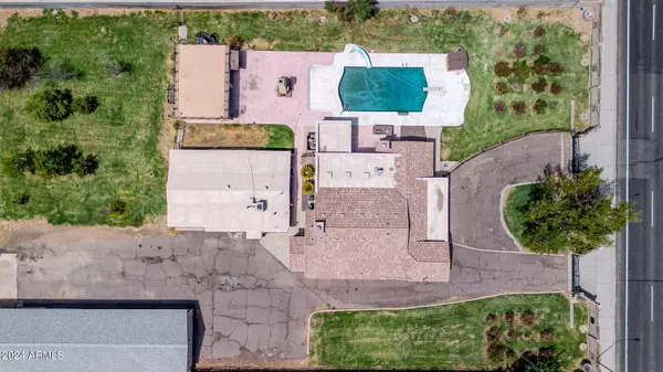 Phoenix, AZ 85043,102 N 67TH Avenue