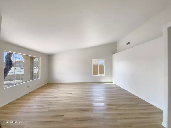 Mesa, AZ 85215,6406 E MENLO Street