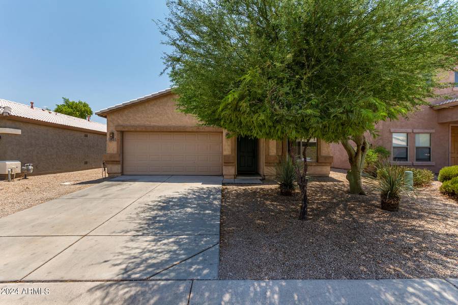 253 E SADDLE Way, San Tan Valley, AZ 85143