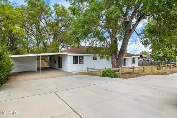 1200 E HALL --,  Show Low,  AZ 85901