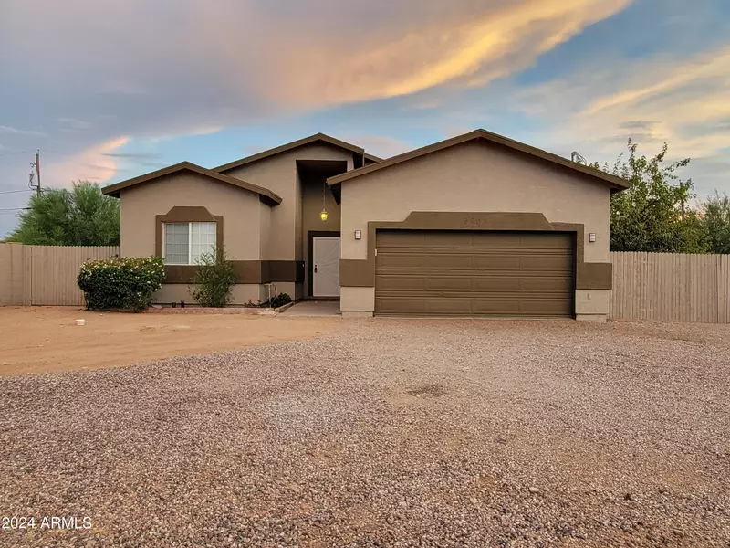 9803 E BUTTE Street, Mesa, AZ 85207