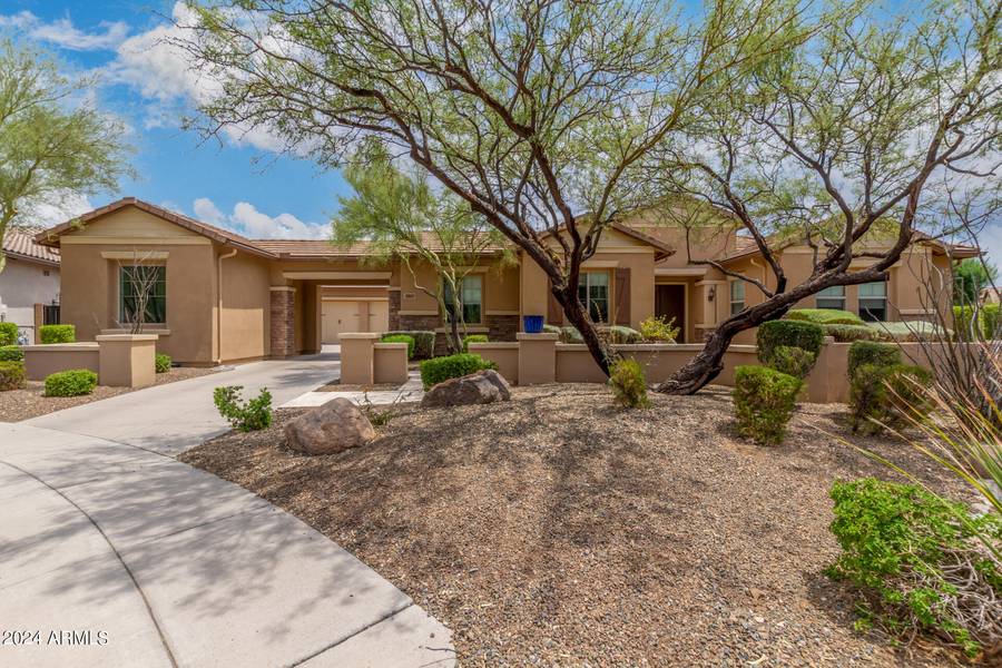 1807 W RED FOX Road, Phoenix, AZ 85085