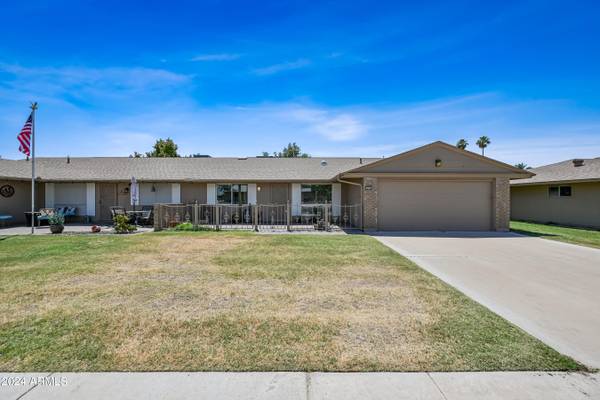 10206 W PINERIDGE Drive, Sun City, AZ 85351