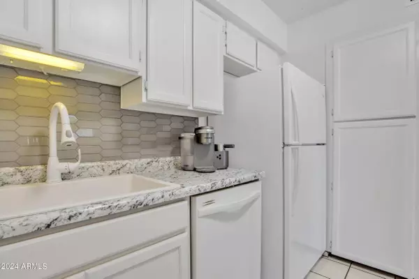 Mesa, AZ 85202,2121 S PENNINGTON Drive #46