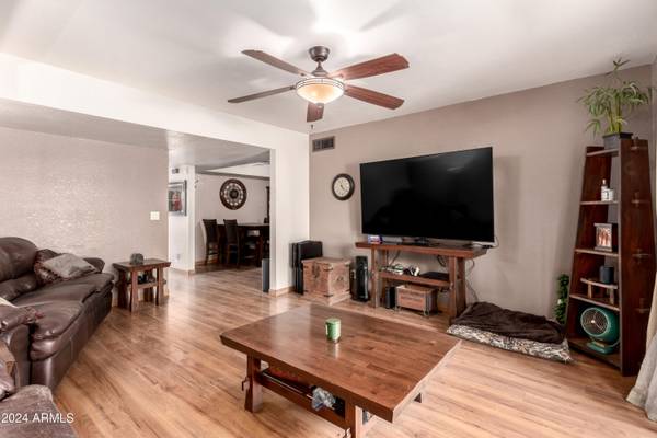 Mesa, AZ 85202,2338 W LINDNER Avenue #13