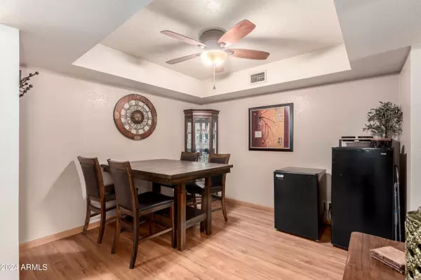 Mesa, AZ 85202,2338 W LINDNER Avenue #13