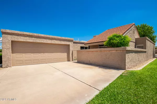 4025 E Columbine Drive,  Phoenix,  AZ 85032