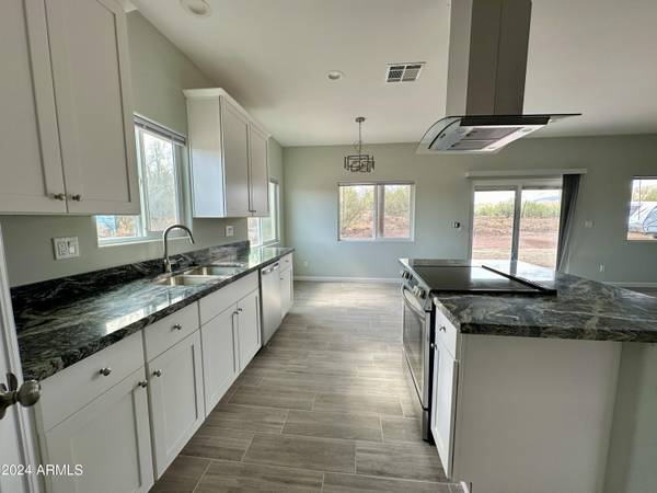 New River, AZ 85087,47924 N 15TH Avenue