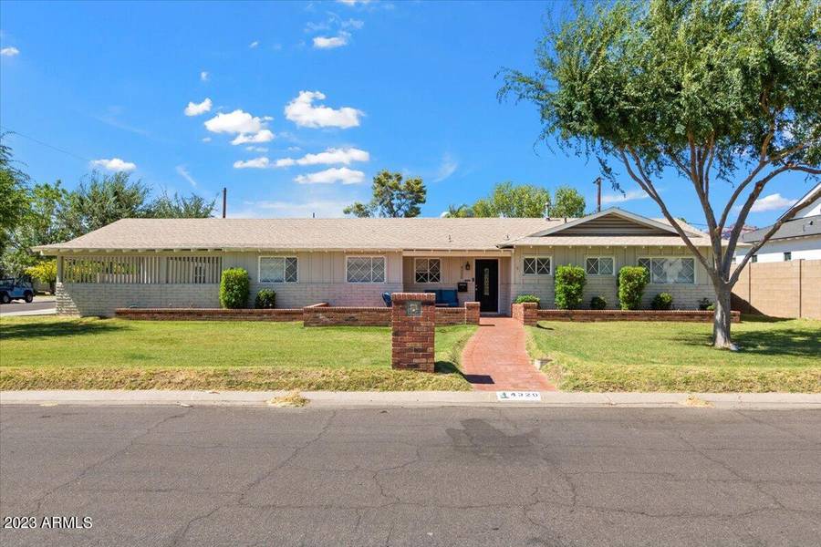 4320 E CLARENDON Avenue, Phoenix, AZ 85018