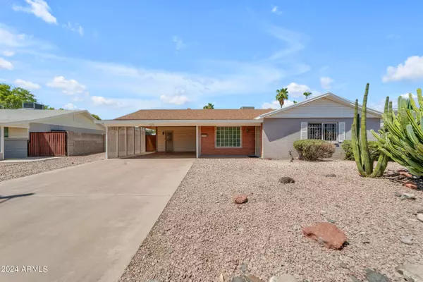 2240 W CATALINA Avenue, Mesa, AZ 85202