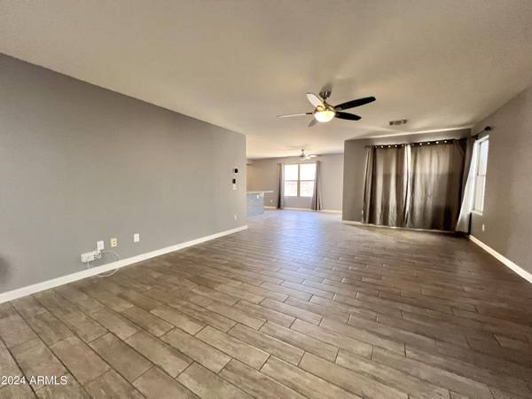 Phoenix, AZ 85045,1712 W AMBERWOOD Drive