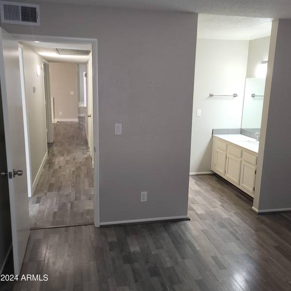 Glendale, AZ 85302,5236 W PEORIA Avenue #135