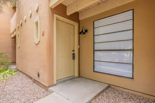 Phoenix, AZ 85020,1425 E DESERT COVE Avenue #21